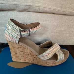 Tom's Espadrille Wedges